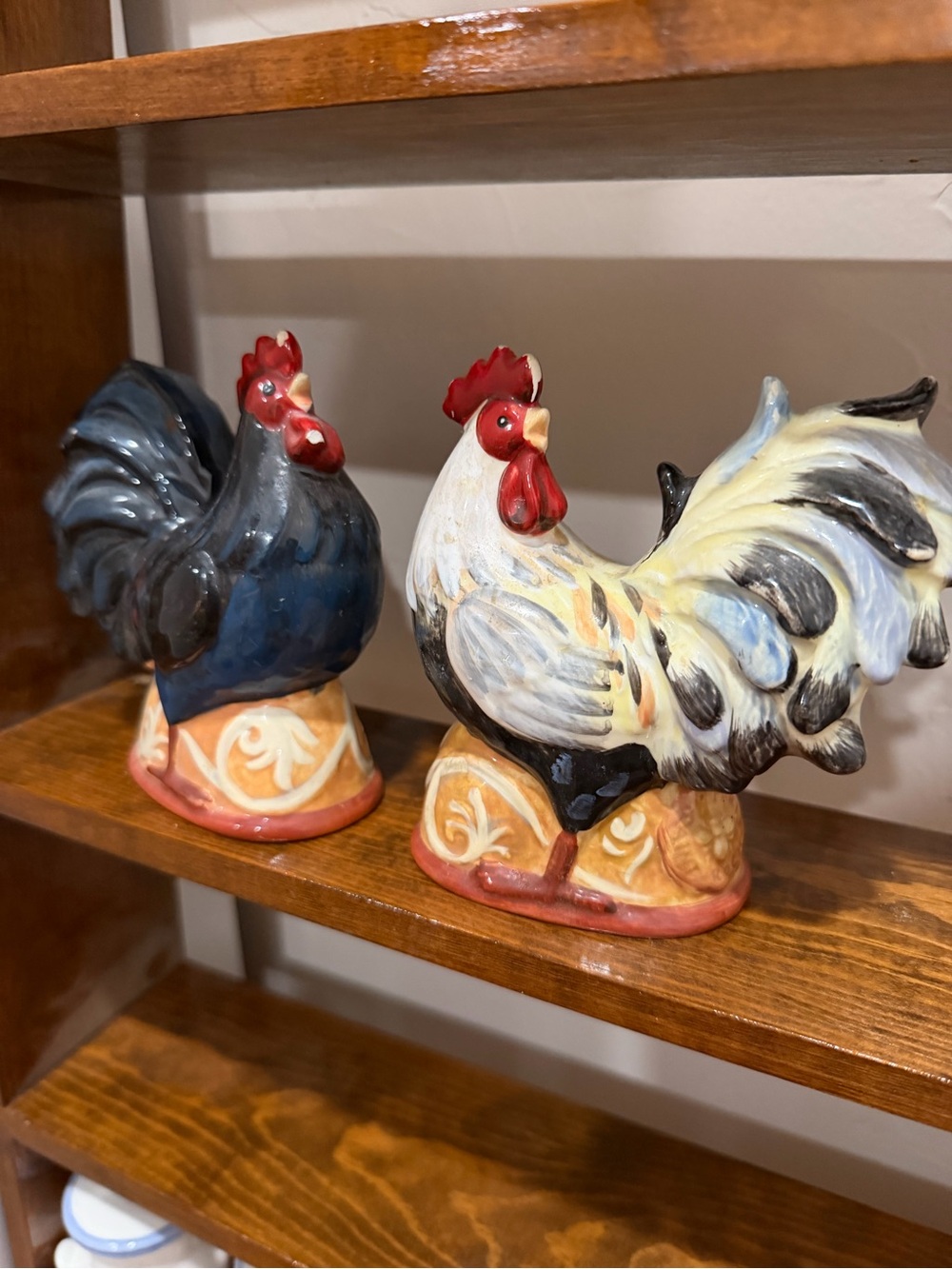 Ceramic Rooster S&P shakers- Multicolor Decorative Home Art